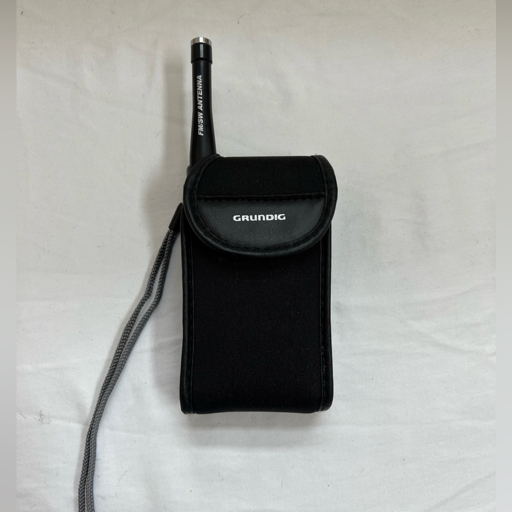 Grundig Mini 300 World Band Receiver Case Manual Portable Radio AM/FM/SW Working - Picture 4 of 14